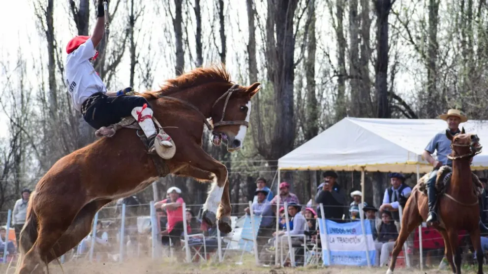 Llega la Fiesta Provincial de los Lagos, Doma y Folklore