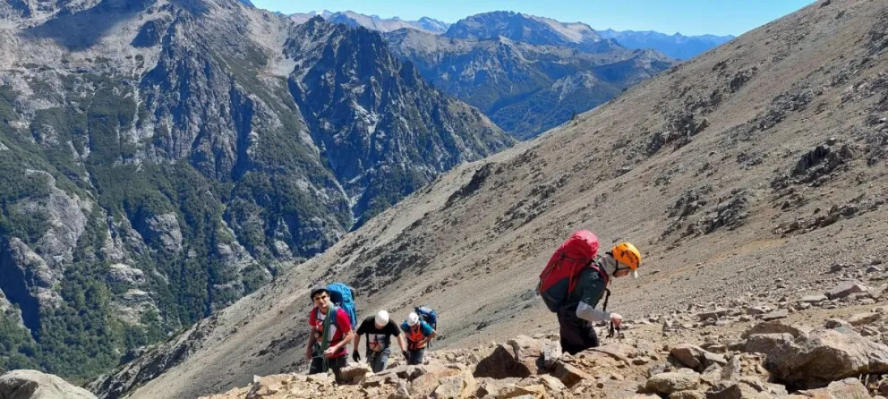 El turista rosarino que estaba extraviado fue encontrado en la zona de Rucaco