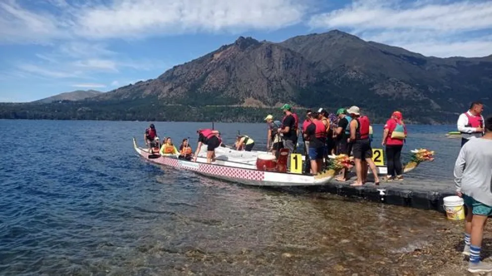 En una colorida ceremonia, se hizo el Primer Festival de Bote Dragón