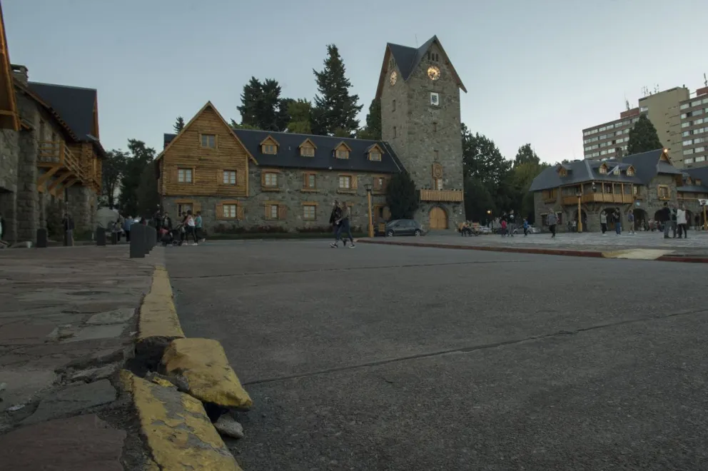 La boleta aprobada por la junta electoral pone a consideración popular diez iniciativas. 