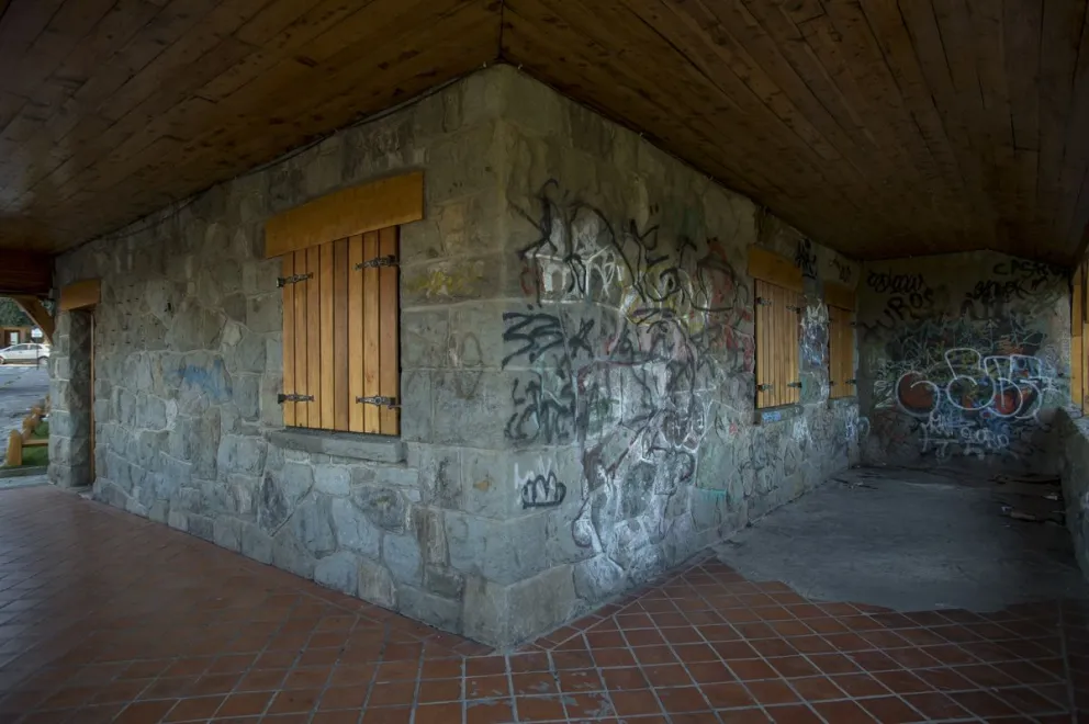 Más cambios: aprueban el vidriado de una sala del Centro Cívico