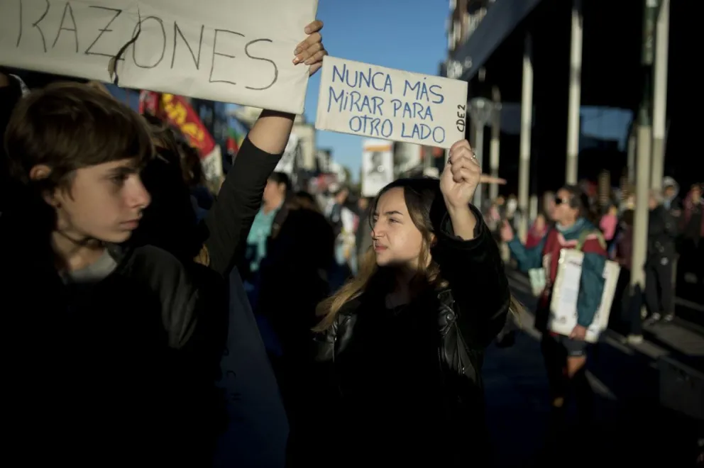 Bariloche marchó a 46 años del último golpe militar