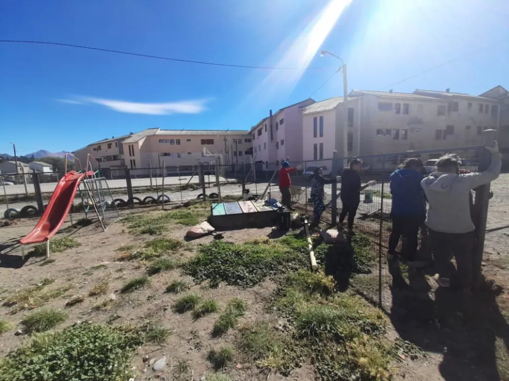 Reacondicionan espacios públicos en distintos barrios