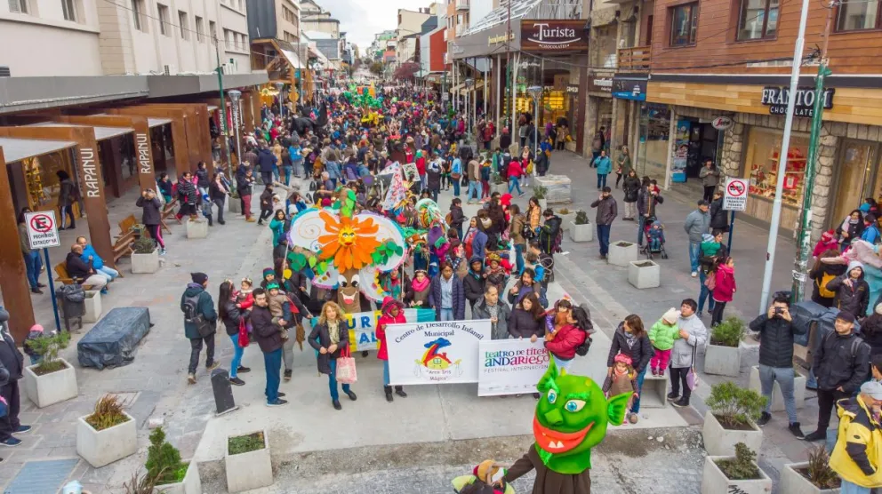 Vuelve el Desfile de Gigantes a la calle Mitre