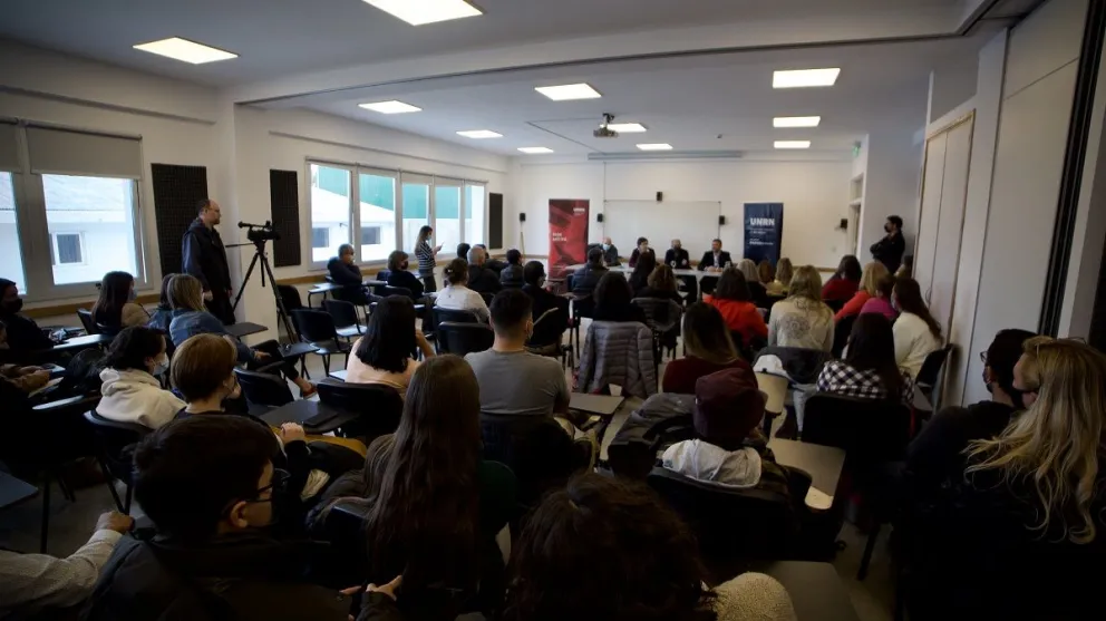 Primer día de clases para la carrera de Medicina en Bariloche