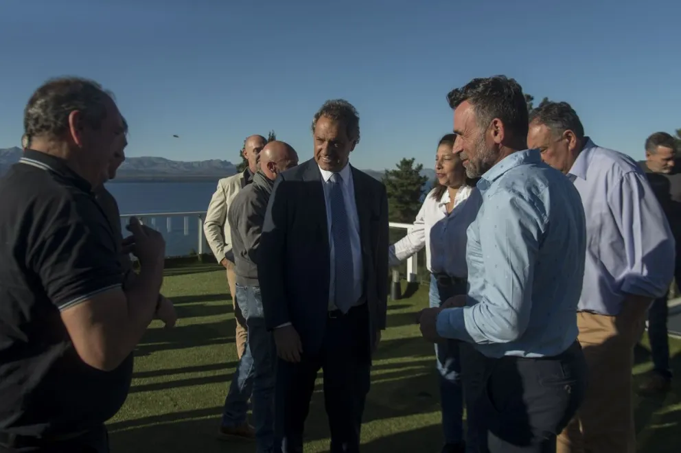 Scioli se reunió con empresarios del turismo y la producción de Bariloche