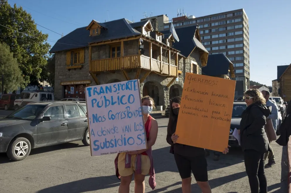 El reclamo por el transporte se hizo presente en la Fiesta del Chocolate