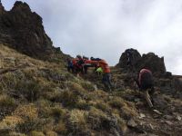Susto y rescate: un parapentista cayó en la montaña
