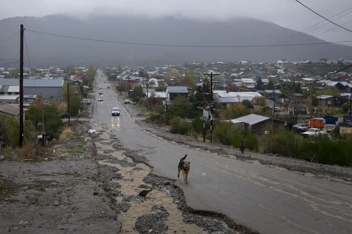 Alerta amarilla por fuertes vientos y lluvias para el sábado en Bariloche
