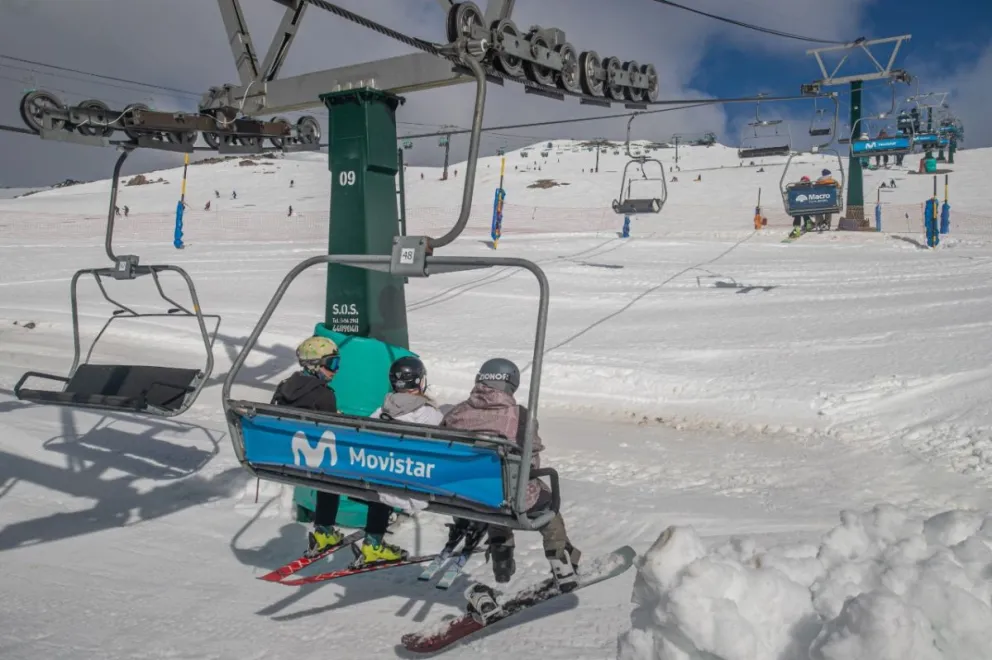 Histórico: por primera vez, se podrá esquiar en abril en Catedral