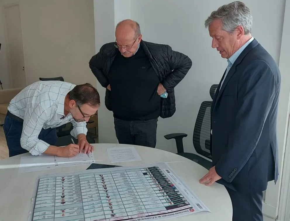 Los diputados de JSRN también quieren boleta única