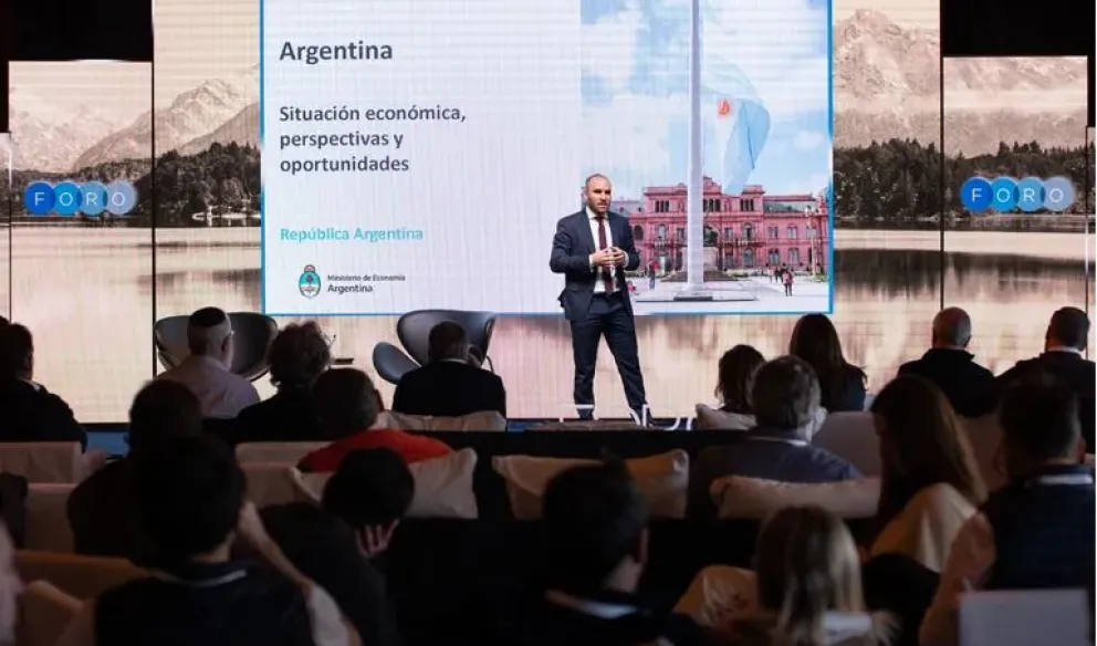Guzmán en el Foro Llao Llao: "Tenemos que construir colectivamente una sociedad que sea más justa"