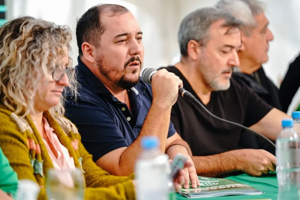 La gobernadora habló de bonos y desde ATE salieron al cruce