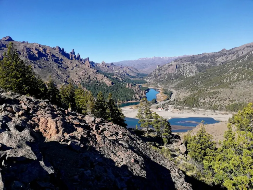 Los ríos Limay, Traful y todo lo que se puede ver desde la Montura Chilena