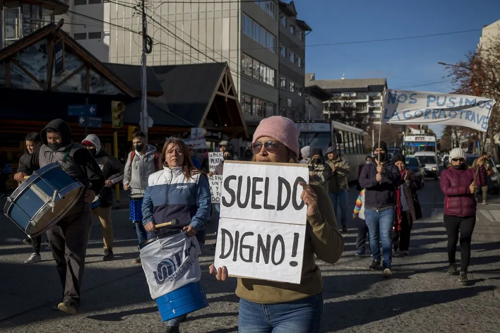 La semana arranca con paros y manifestaciones